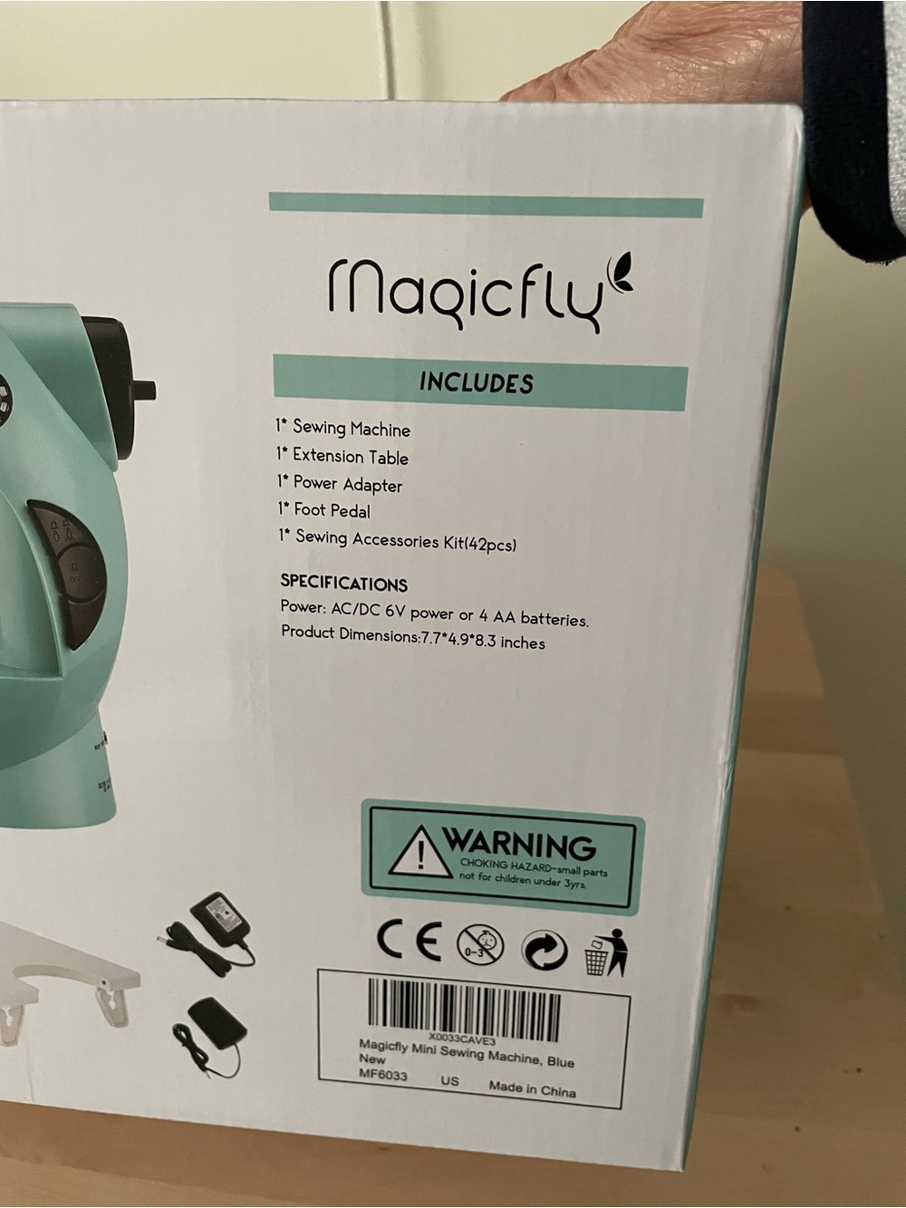 Mini Sewing Machine - Picture 4 of 5